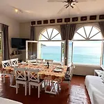 Con Jardin A 11 Metros De La Playa. Se. 아파트 *