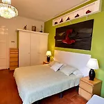 아파트 Con Jardin A 11 Metros De La Playa. Se.