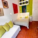 아파트 Con Jardin A 11 Metros De La Playa. Se.