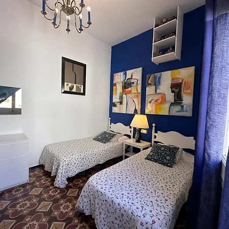 Apartment Con Jardin A 11 Metros De La Playa. Se. *
