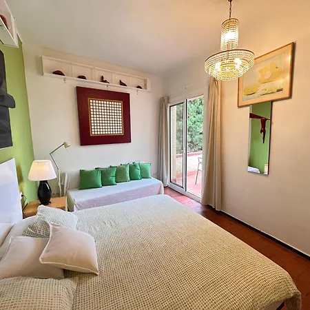 Con Jardin A 11 Metros De La Playa. Se. 아파트 *